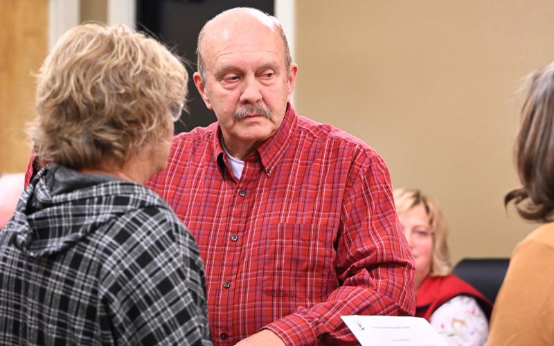 MNJ photo/Sarah Quintas - Phillip Hise takes the oath of office to become the Mayor of Spruce Pine, marking the commencement of his leadership term.
