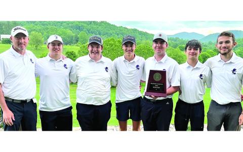 Photo/Stephanie Warren. The 1A West Regional Champions.